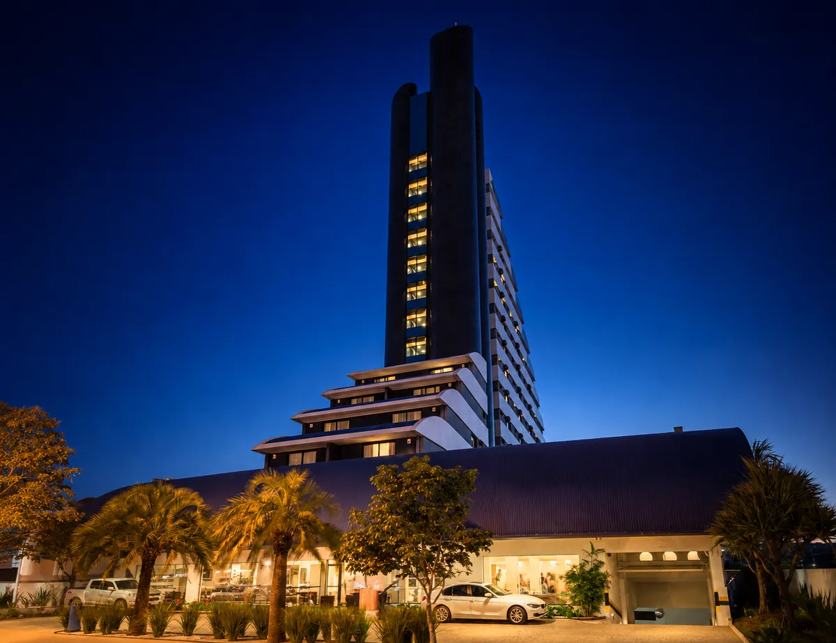 JK Premium Hotel e Eventos — ambiente executivo
